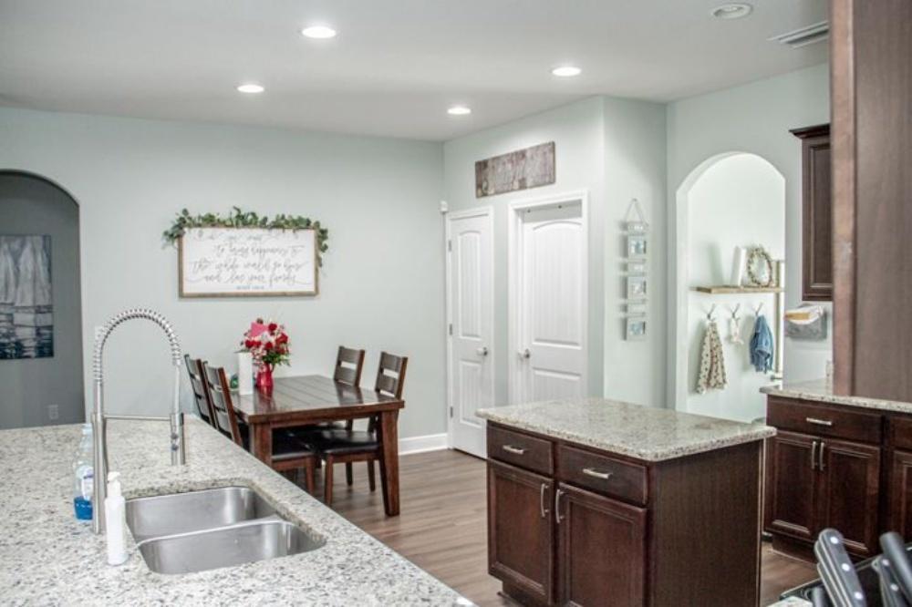 AUTUMN WOODS - Residential