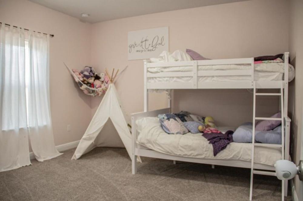 AUTUMN WOODS - Residential