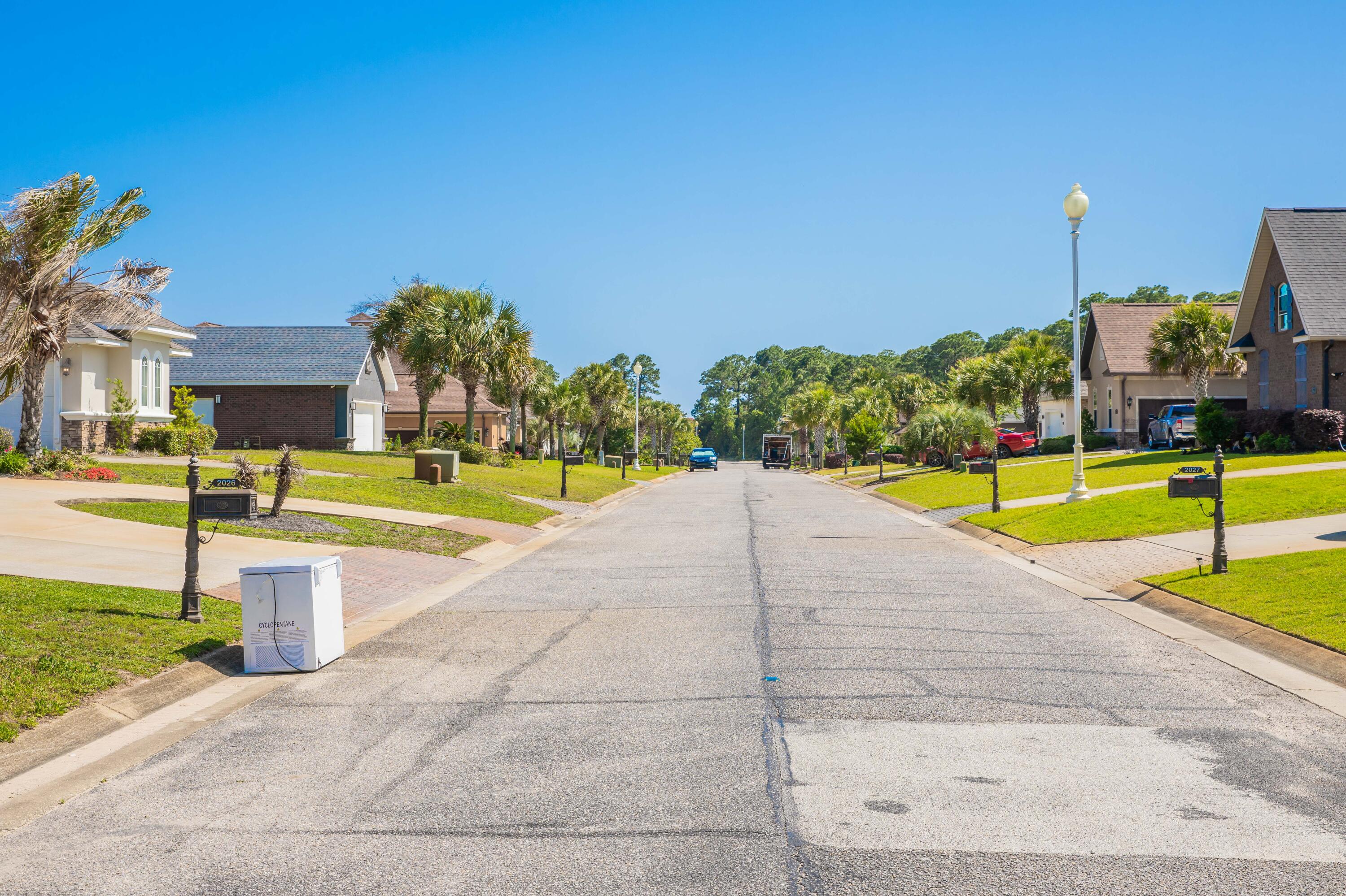 LA FONTAINE PHASE 1 - Land