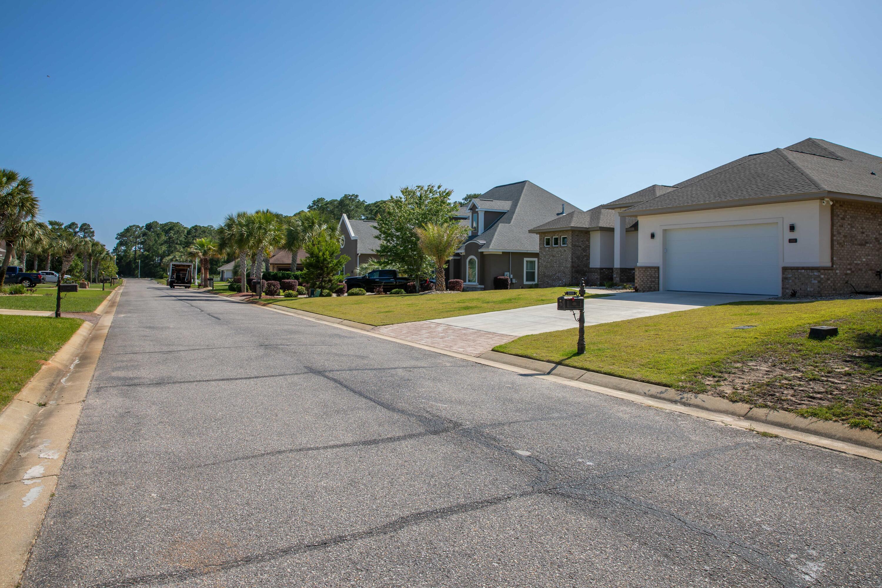 LA FONTAINE PHASE 1 - Land