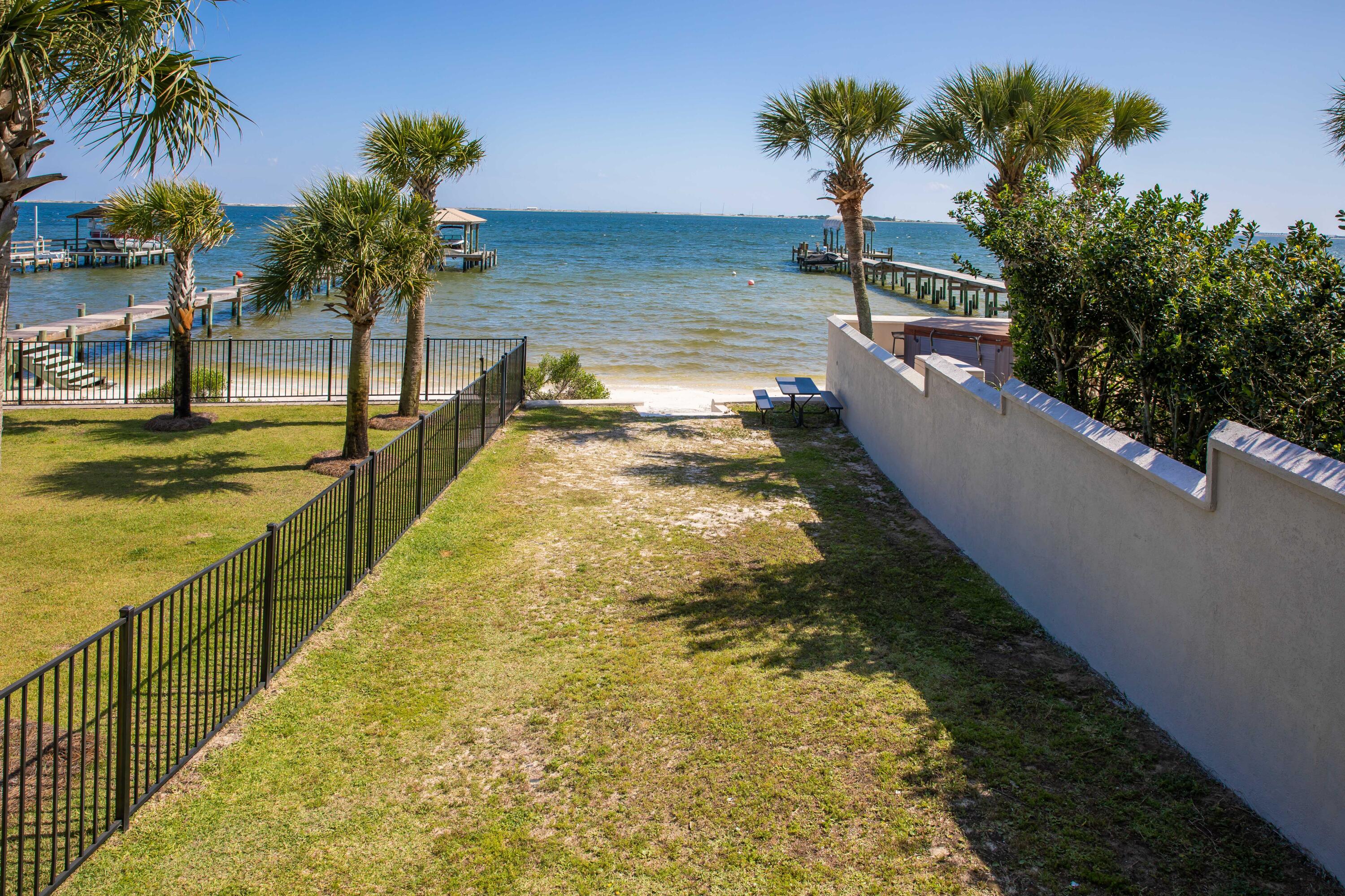 LA FONTAINE PHASE 1 - Land