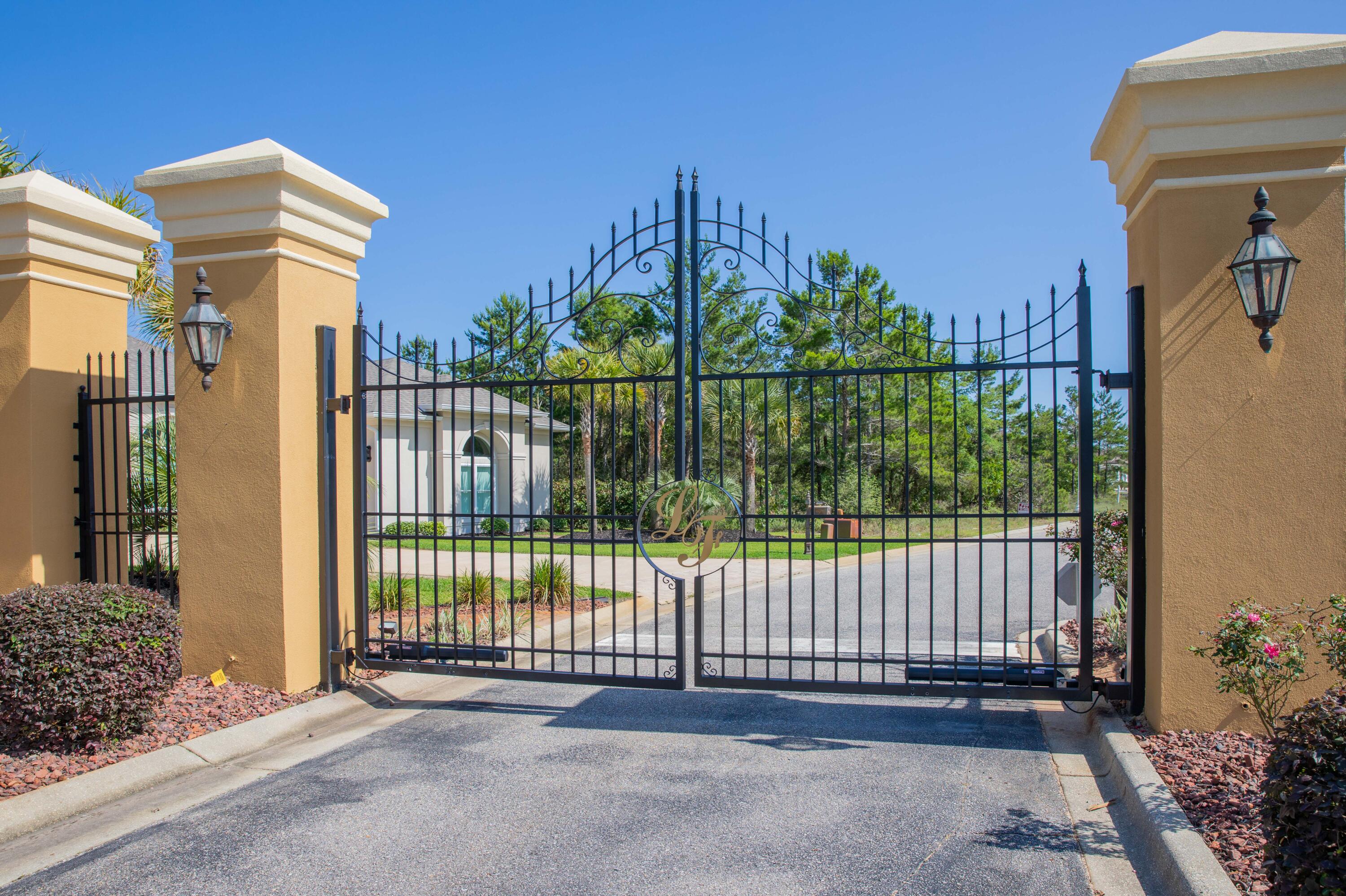 LA FONTAINE PHASE 1 - Land