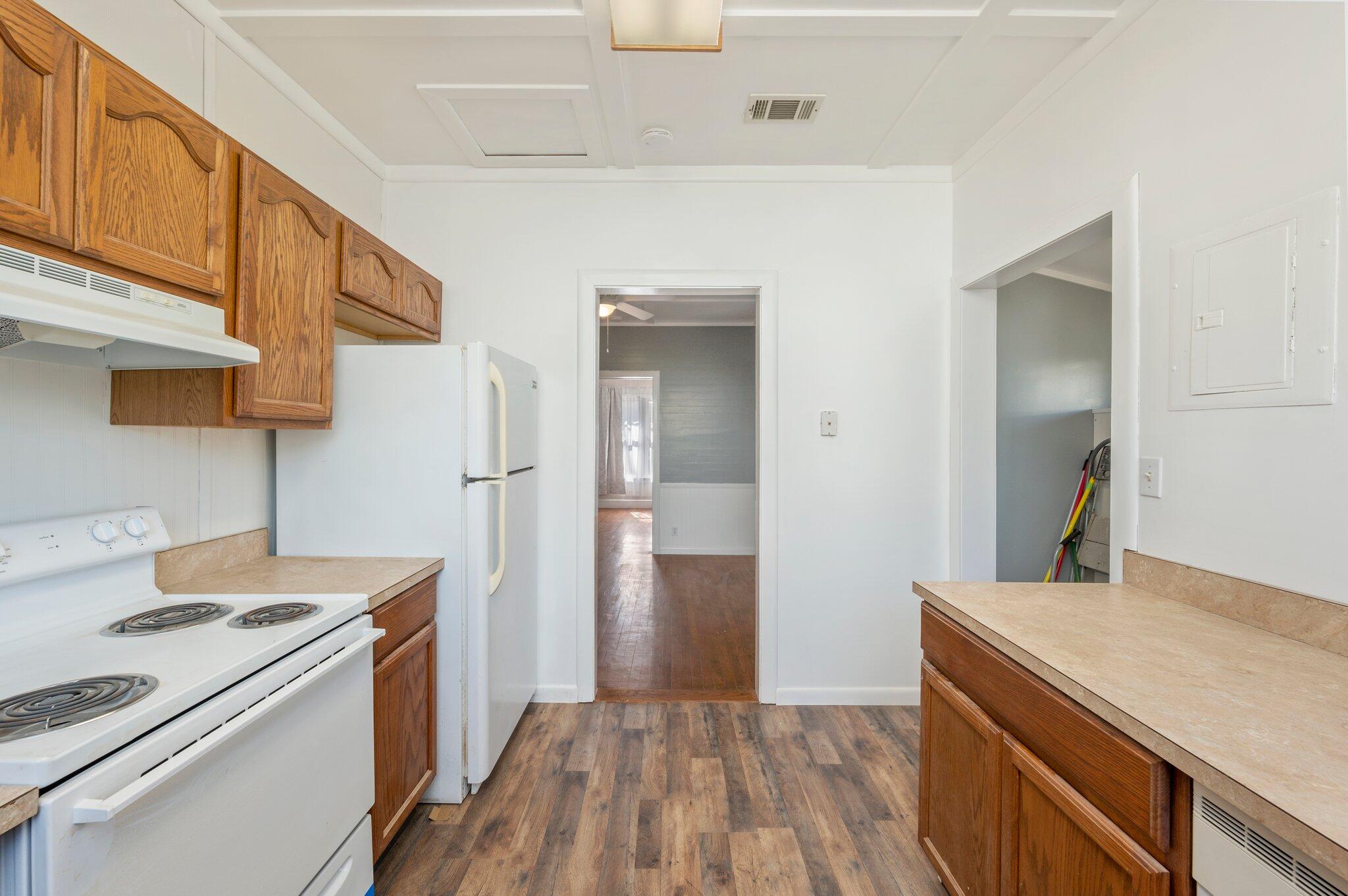 METES & BOUNDS - Residential Lease