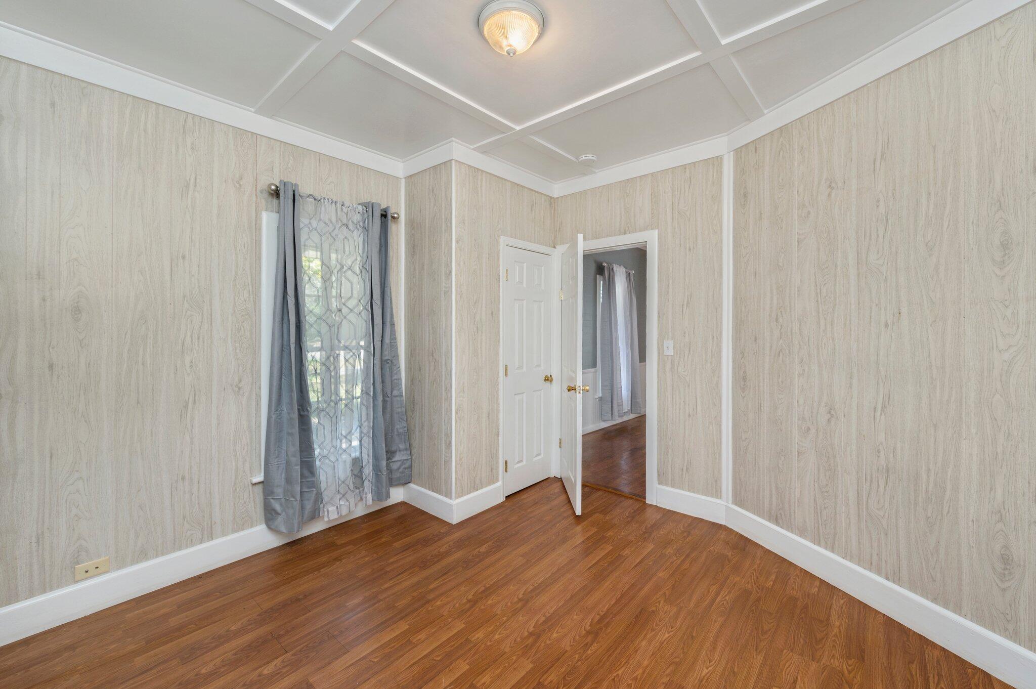 METES & BOUNDS - Residential Lease