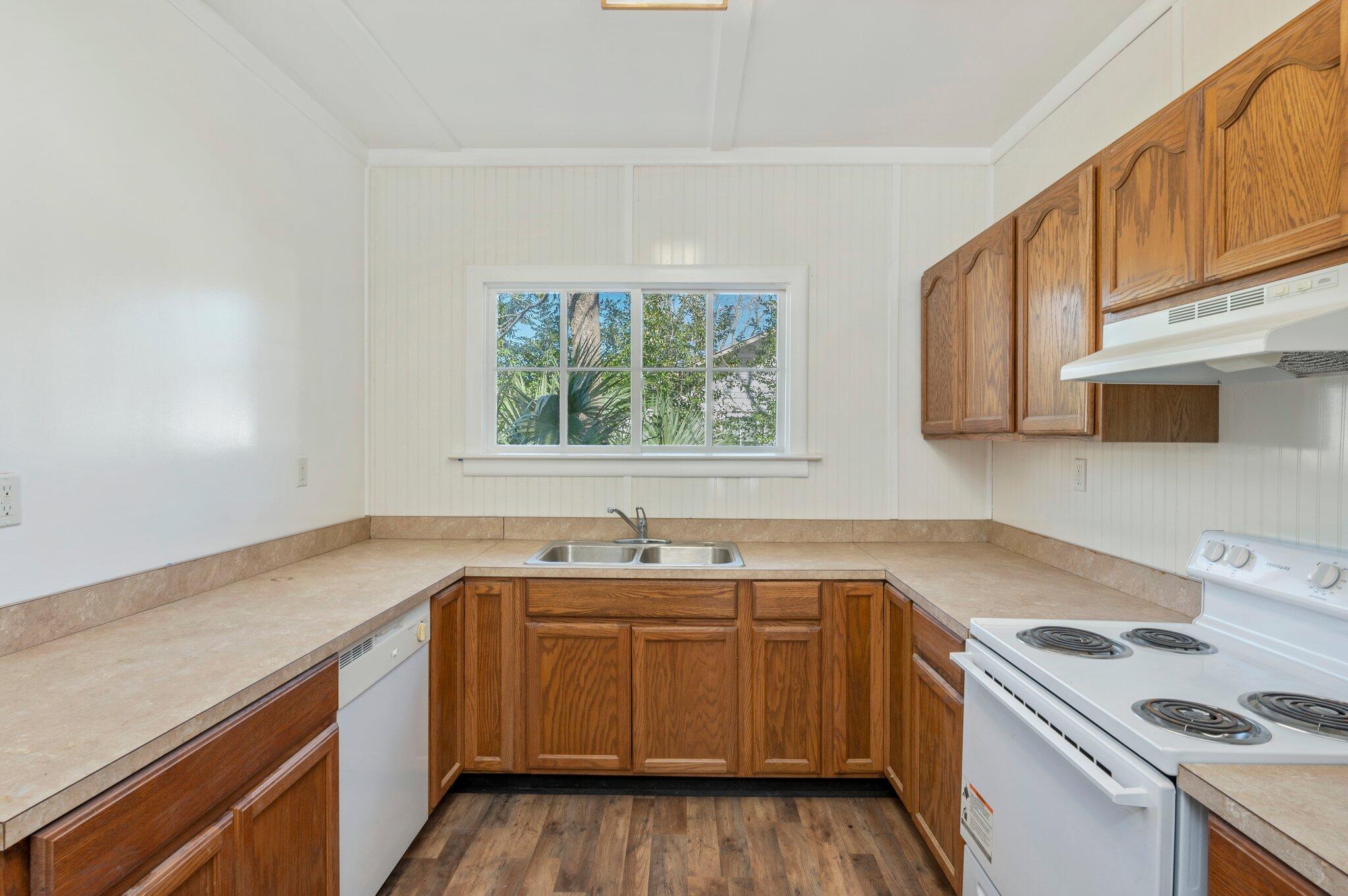 METES & BOUNDS - Residential Lease