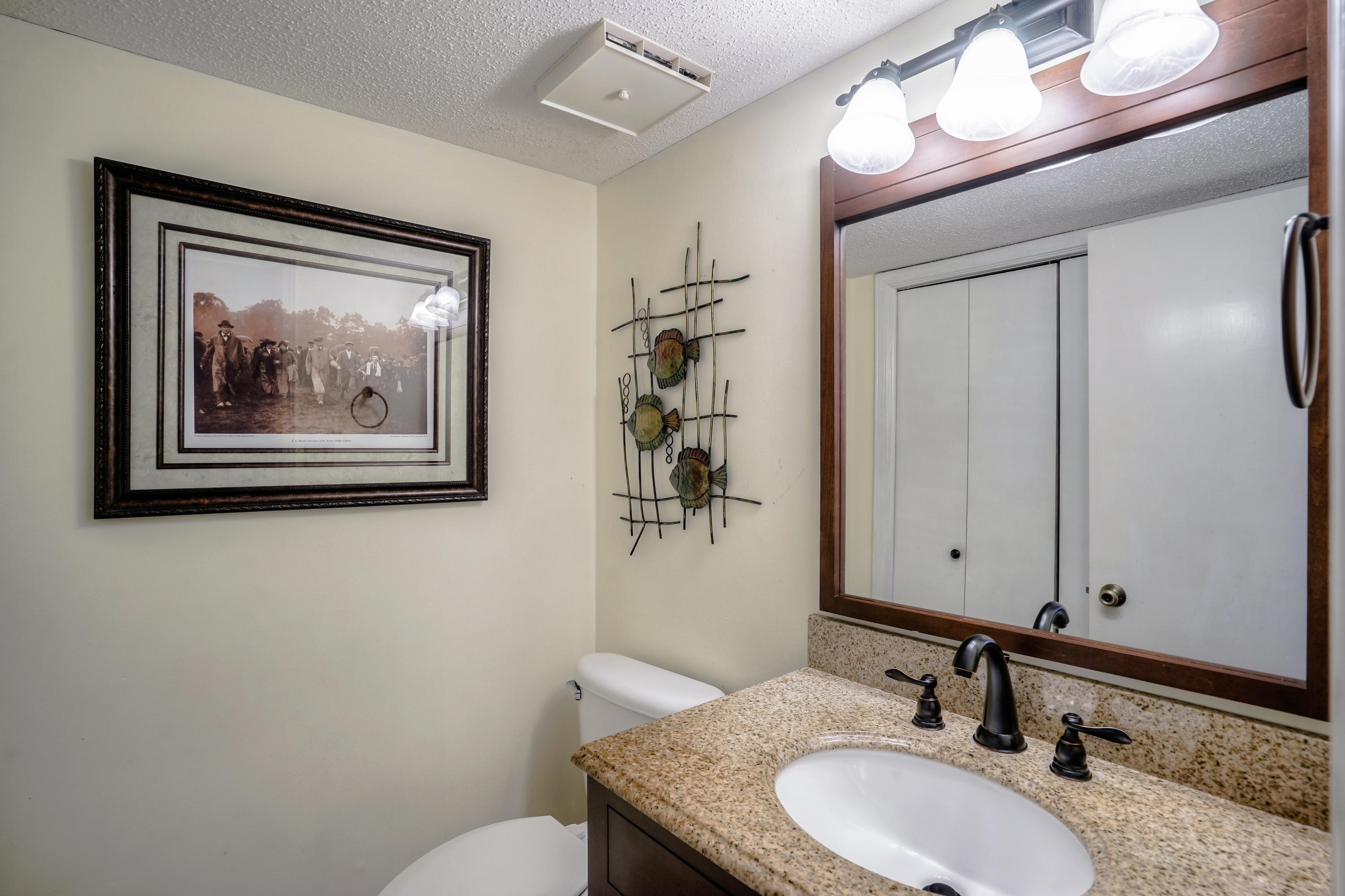 UNIT #116 MISTY COVE TOWNHOMES PH I PB 6-30 & INT IN COMMON ELEMENTS AS RECD IN OR 330-254 OR 1726-3 - Residential