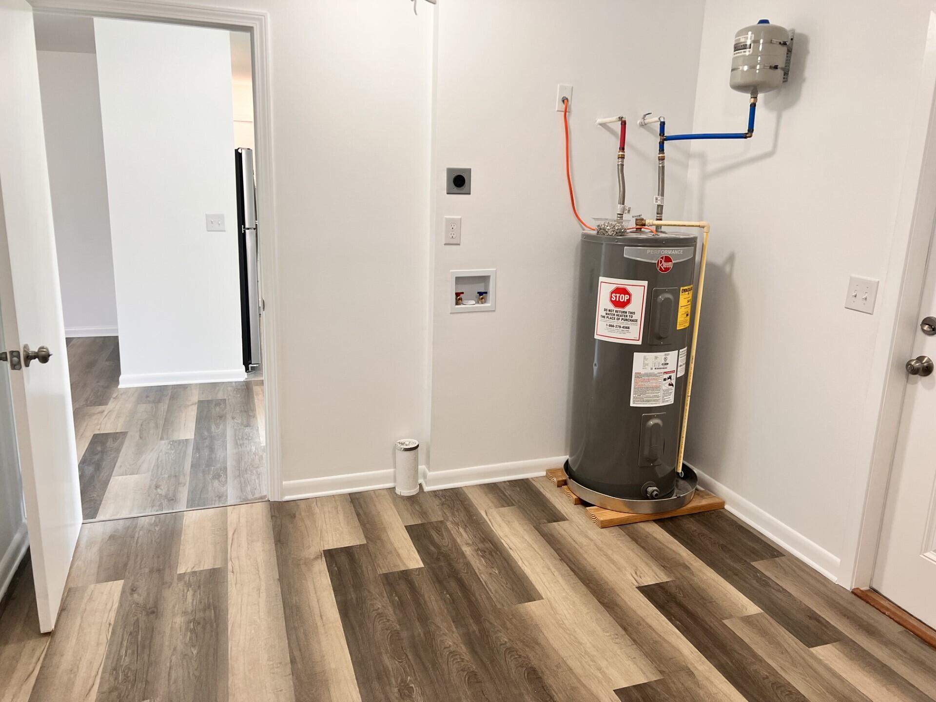 RACETRACK ROAD 1ST - Residential