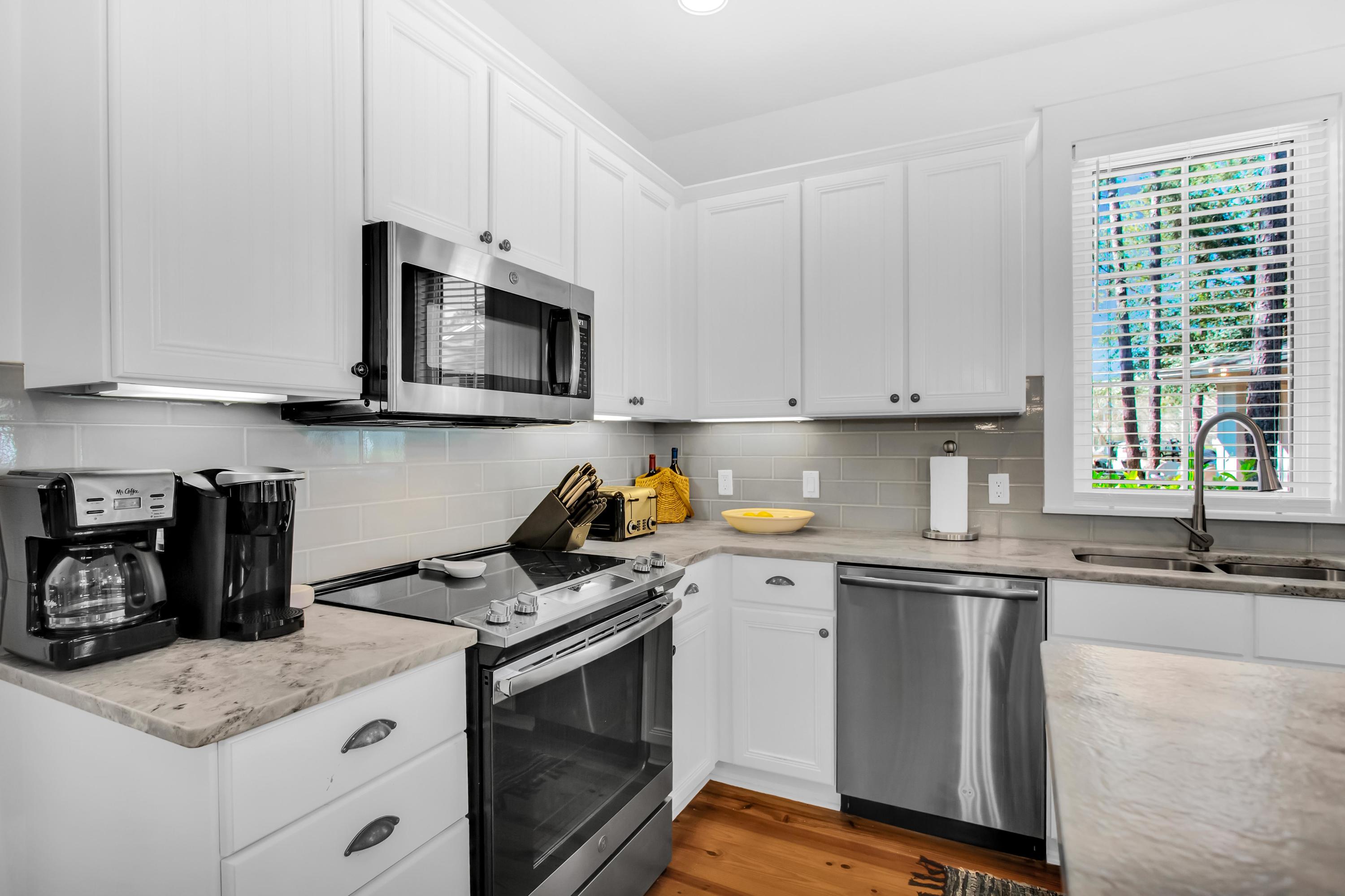 LAUREL GROVE - Residential