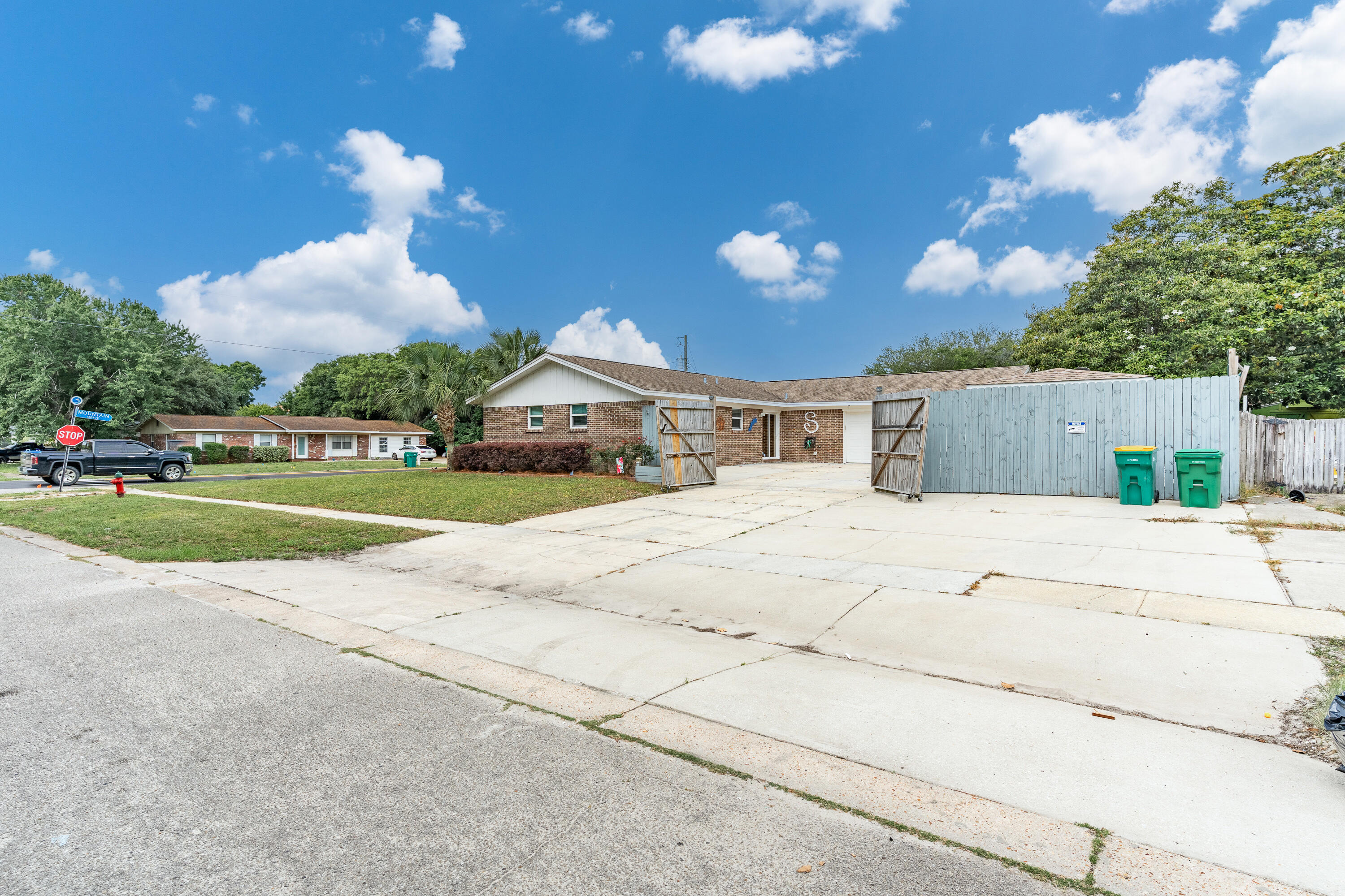 SEA HILLS 1ST - Residential