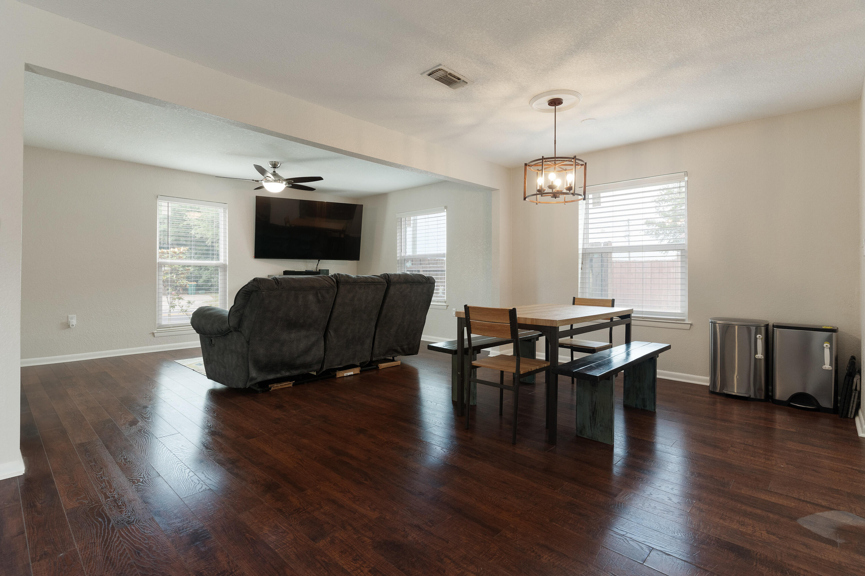 SEA HILLS 1ST - Residential
