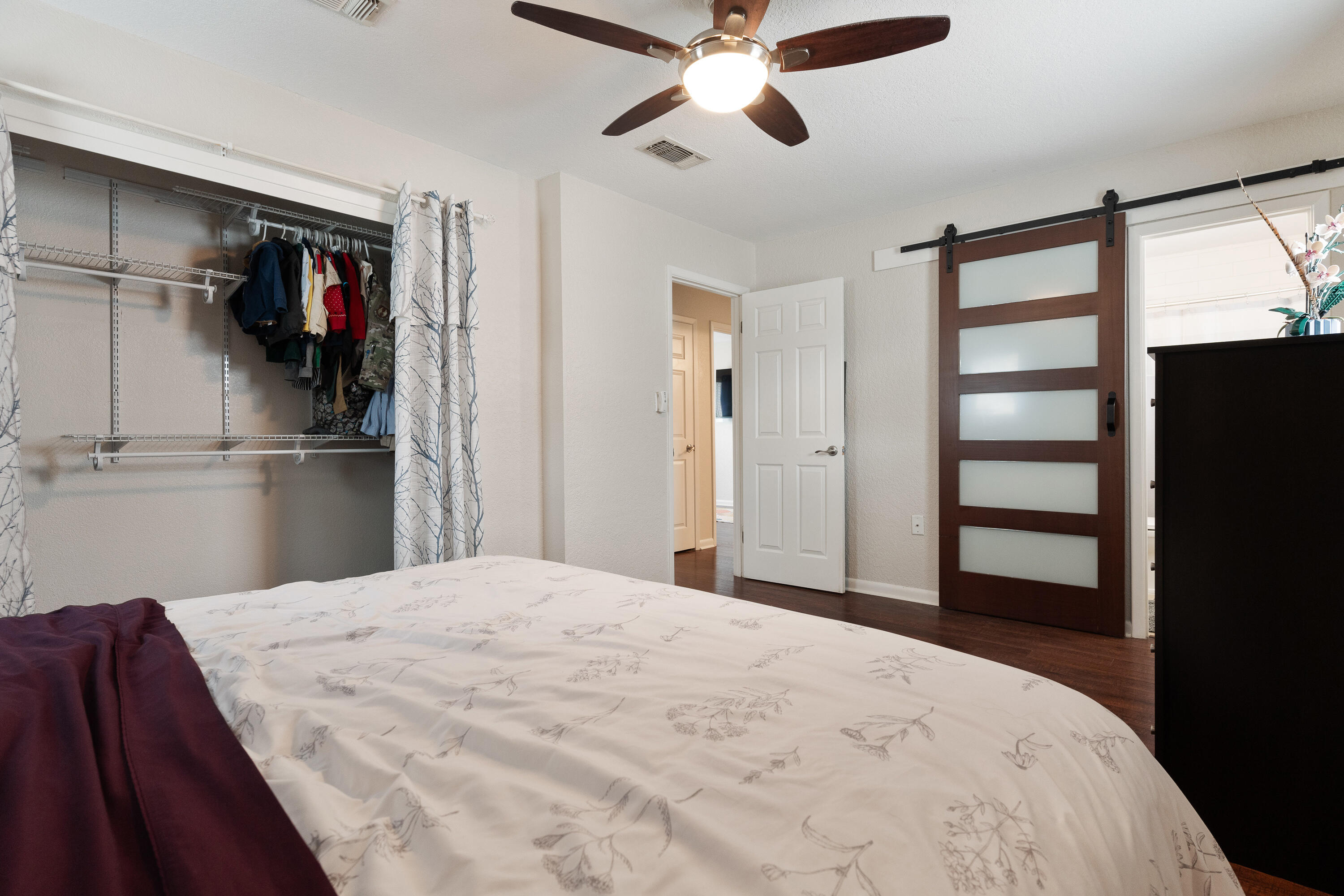 SEA HILLS 1ST - Residential
