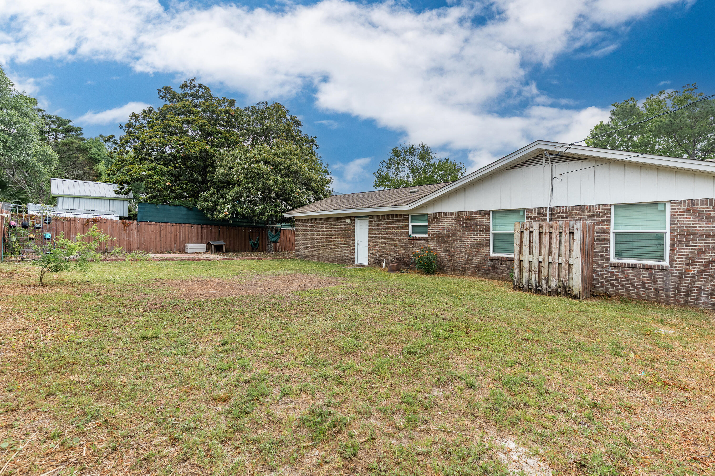 SEA HILLS 1ST - Residential
