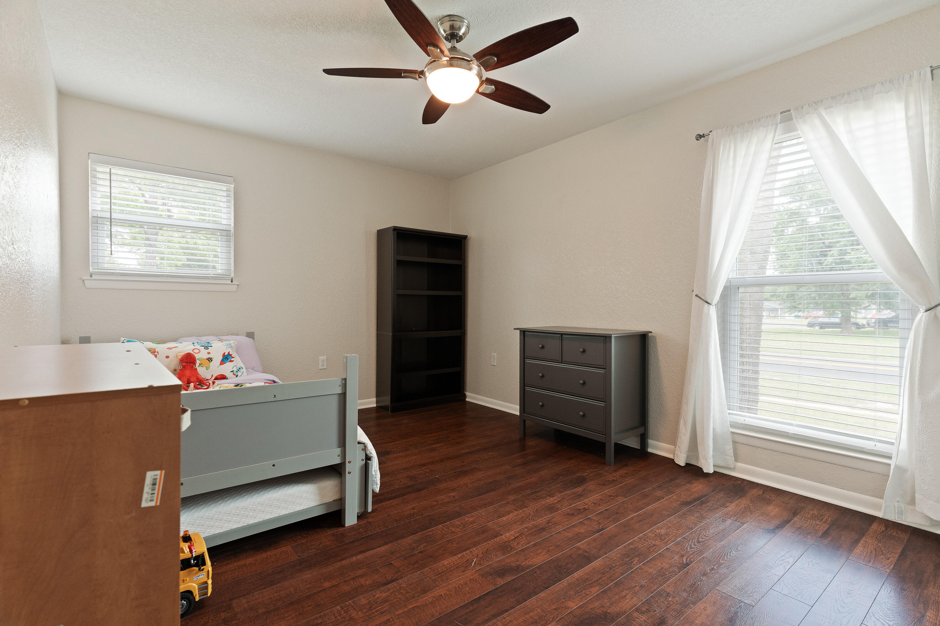 SEA HILLS 1ST - Residential