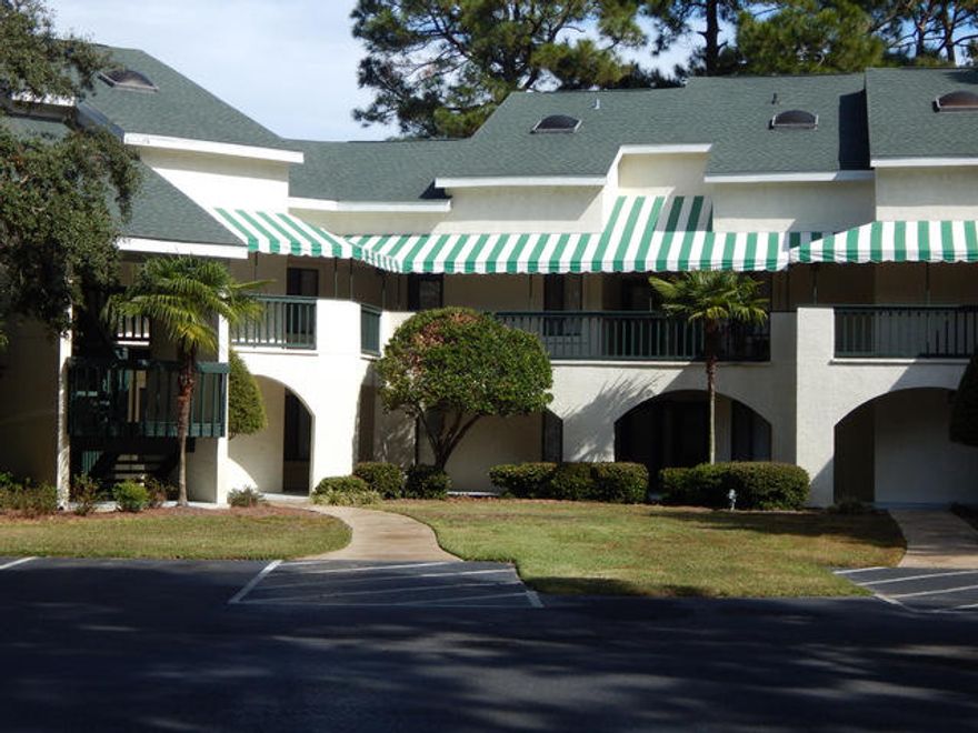 3 Bedroom / 2 bathroom condo with a spectacular lake view! This condo has so much to offer whether you are looking for a permanent residence, a great rental property or a 2nd home to relax in... take a look at this property. Located across the street from the Lake course hole #1, there is also a first class tennis center just out your front door. There is a large, crystal clear out your back door. Step out back and take in the breath taking Florida water views or you can step out the front door for some exercise and play a round of golf or few sets of Tennis. Located in the heart of Bluewater Bay this condo has much to offer. Inside, you will find 3 bedrooms. There is one bedroom and bathroom on the main level and there are 2 large bedrooms and a ''Jack and Jill'' bathroom upstairs. Enjoy!