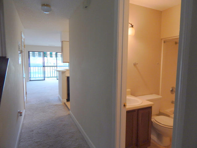 LAKESIDE CONDO AT BLUEWATER BAY - Residential