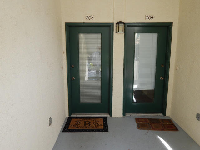 LAKESIDE CONDO AT BLUEWATER BAY - Residential