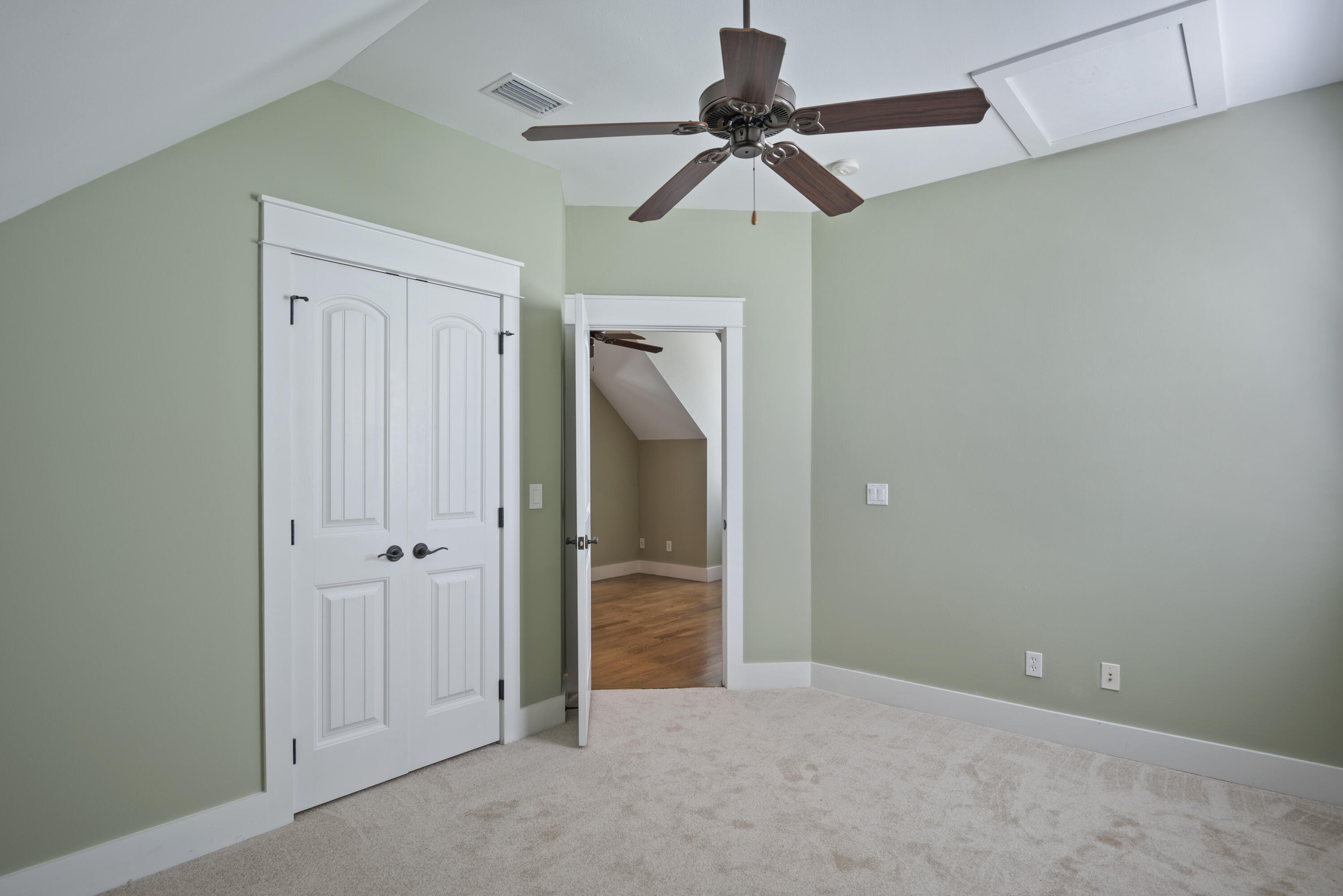 HARRISON'S WALK - Residential