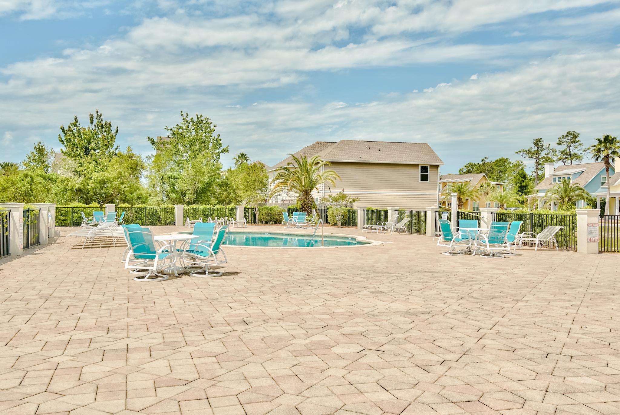 HARRISON'S WALK - Residential