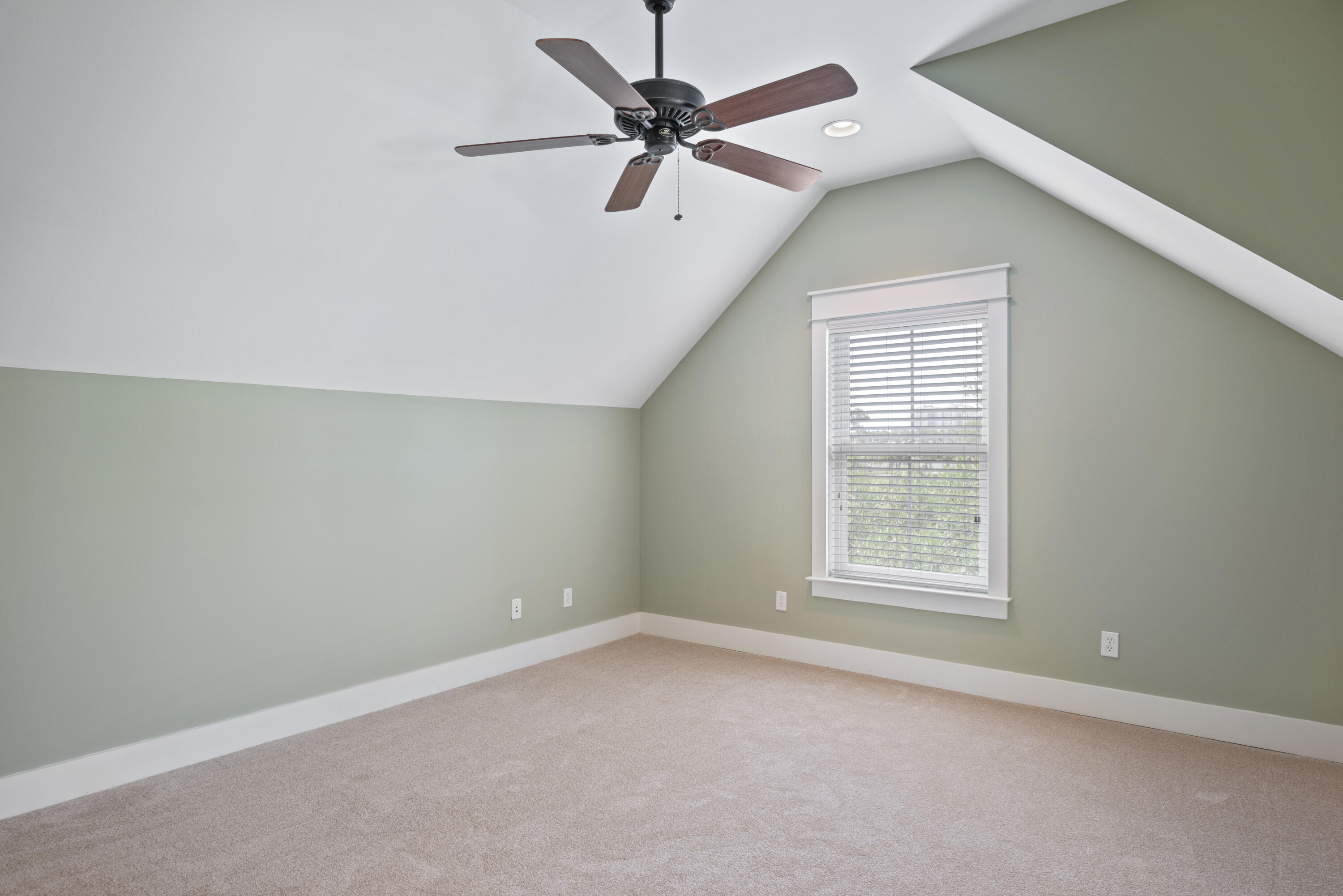 HARRISON'S WALK - Residential