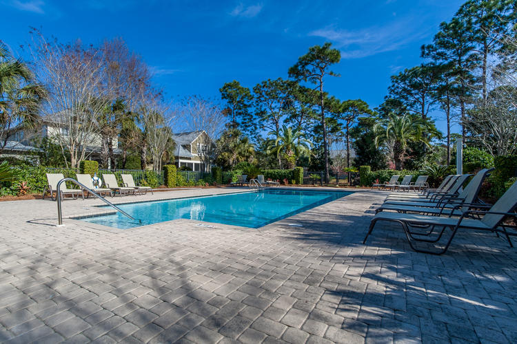 CARSON OAKS - Residential Lease