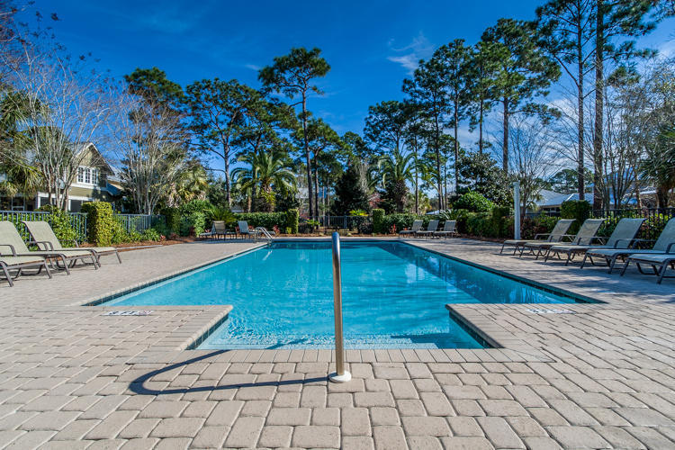 CARSON OAKS - Residential Lease