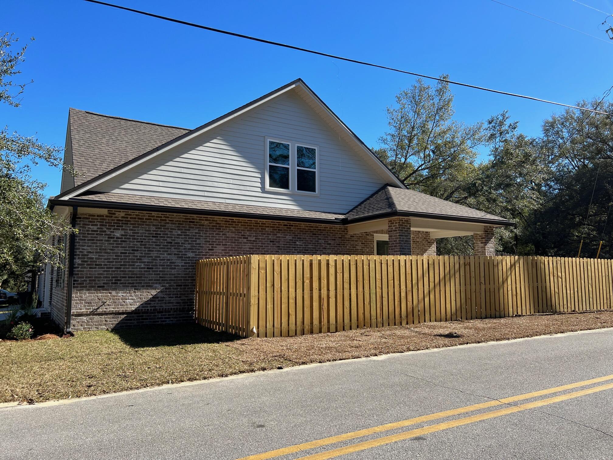 LAUREL OAKS S/D - Residential Lease