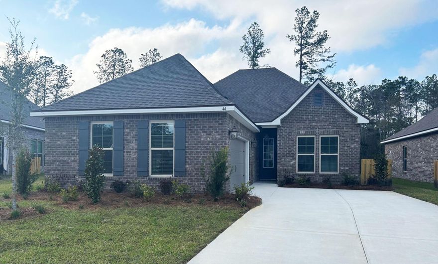 Awesome builder rate plus FREE refrigerator. Restrictions apply.The DEGAS III B in Splendor at Hammock Bay community offers a 4BR, 3BA, open design. Upgrades added (list attached).  Features: double vanity, garden tub, separate custom tiled shower, and walk-in closet in master bath, tray ceiling in master bed, en suite bath in bed 4, kitchen island, walk-in pantry, covered rear porch, crown molding, recessed lighting, smart connect Wi-Fi thermostat, smoke and carbon monoxide detectors, landscaping package, architectural 30-year shingles, flood lights, and more!Energy Efficient Features: water heater, electric kitchen appliance package, vinyl low E windows, and more! Energy Star Partner.