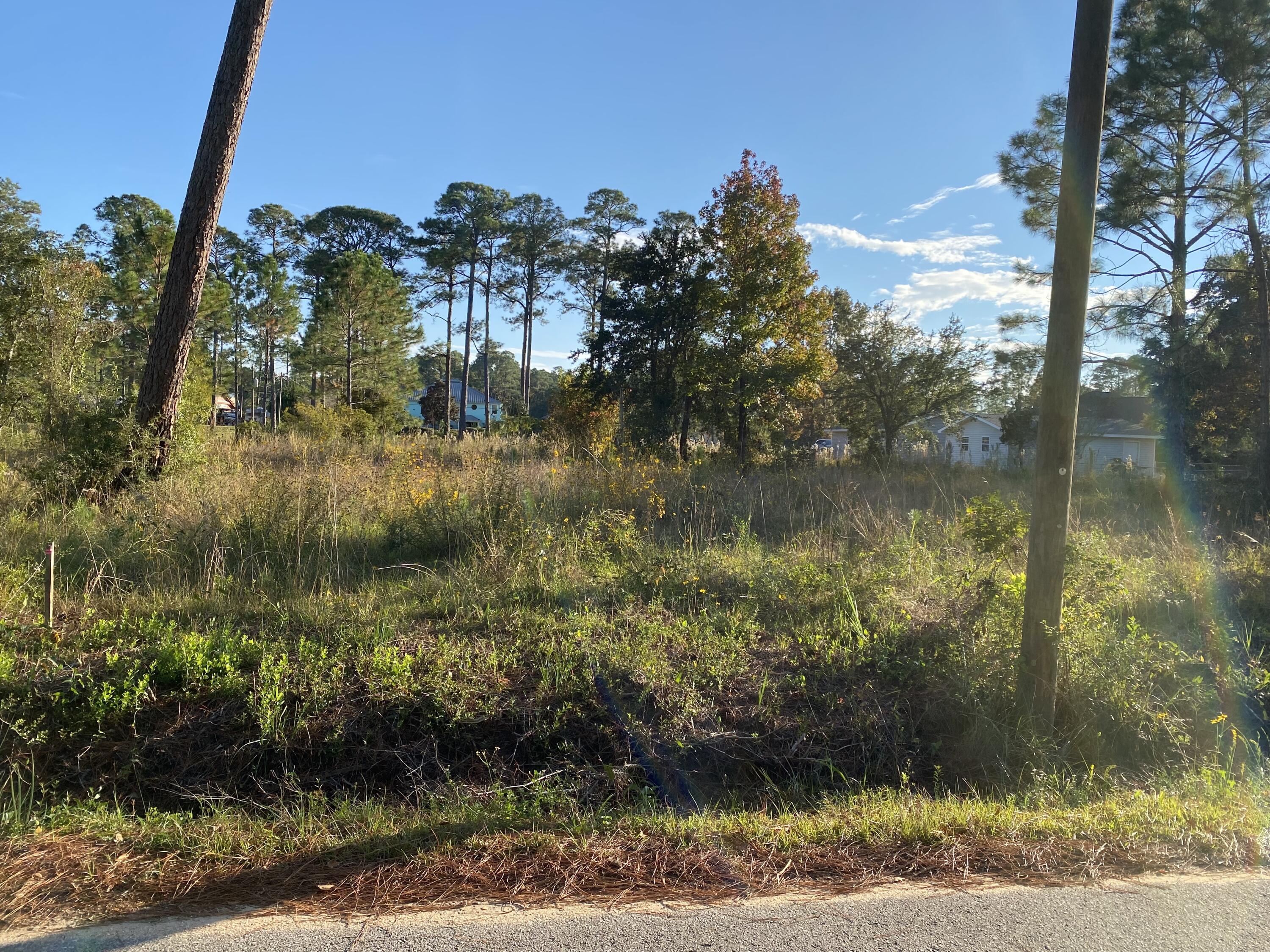 NO RECORDED SUBDIVISION - Land