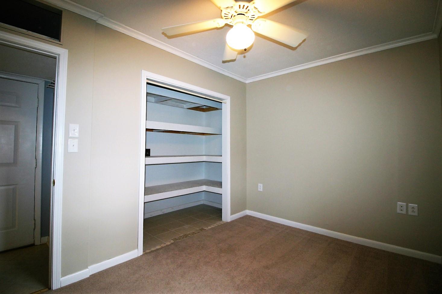 HOLLY HILLS - Residential