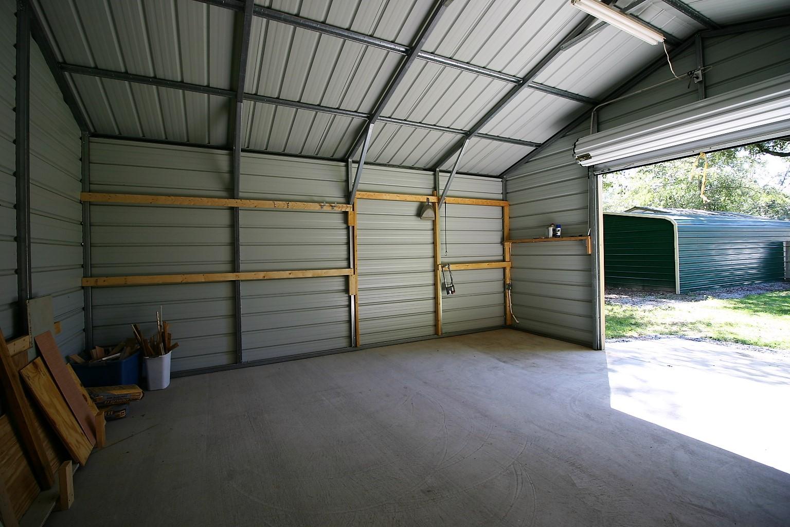 HOLLY HILLS - Residential