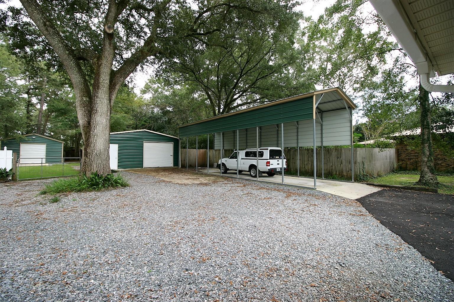 HOLLY HILLS - Residential