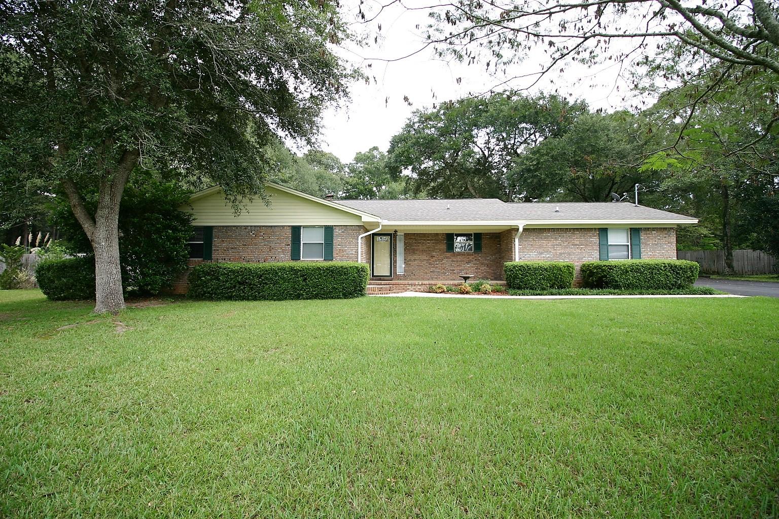 HOLLY HILLS - Residential