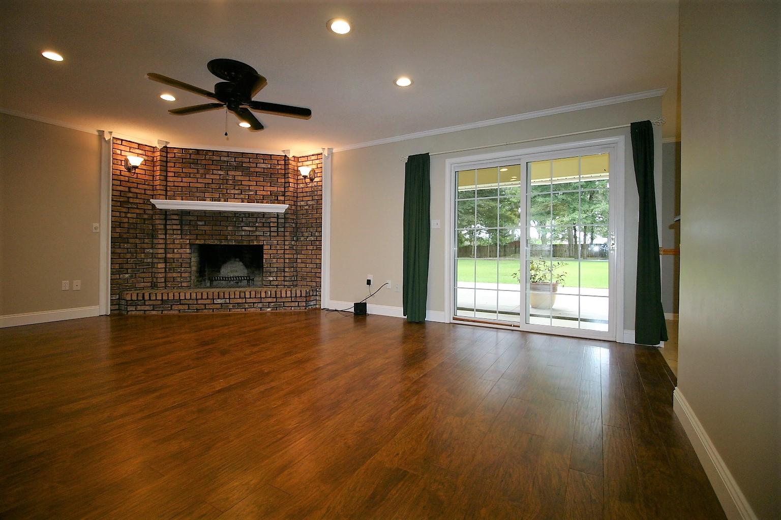 HOLLY HILLS - Residential