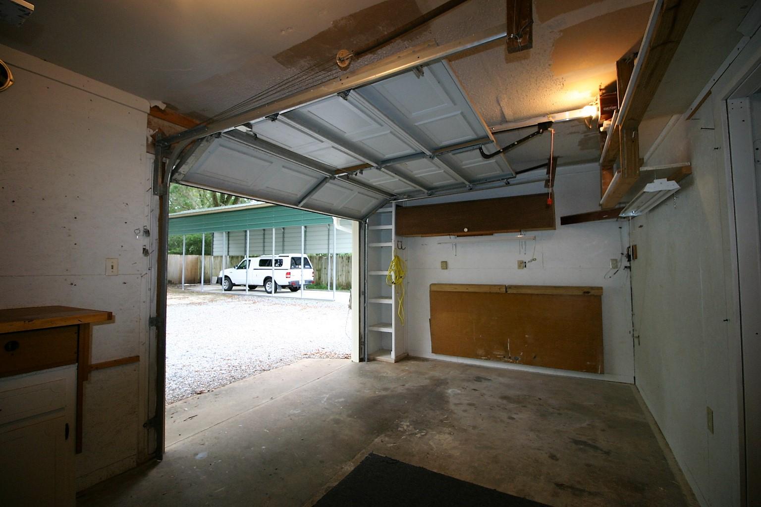 HOLLY HILLS - Residential