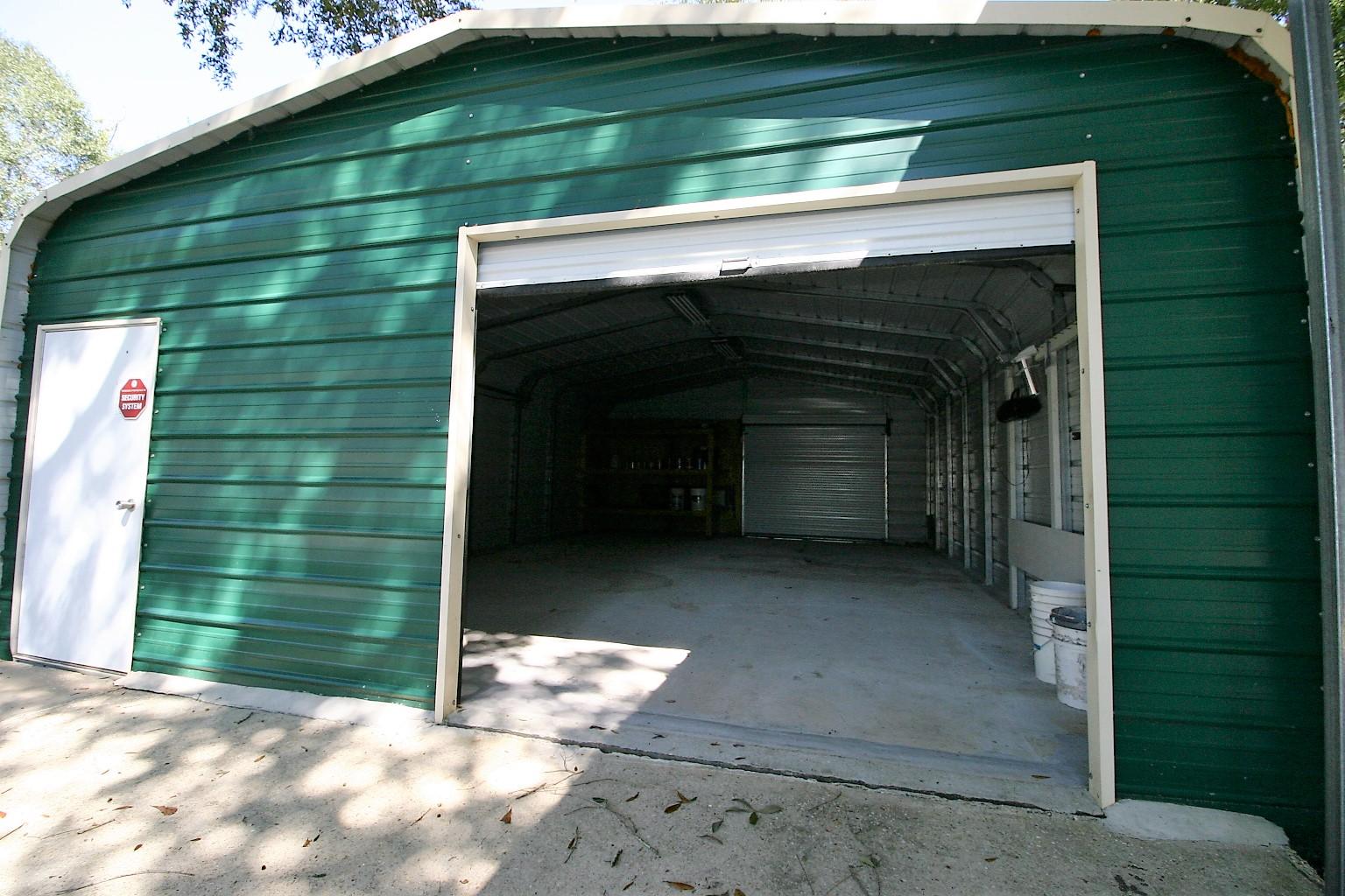 HOLLY HILLS - Residential