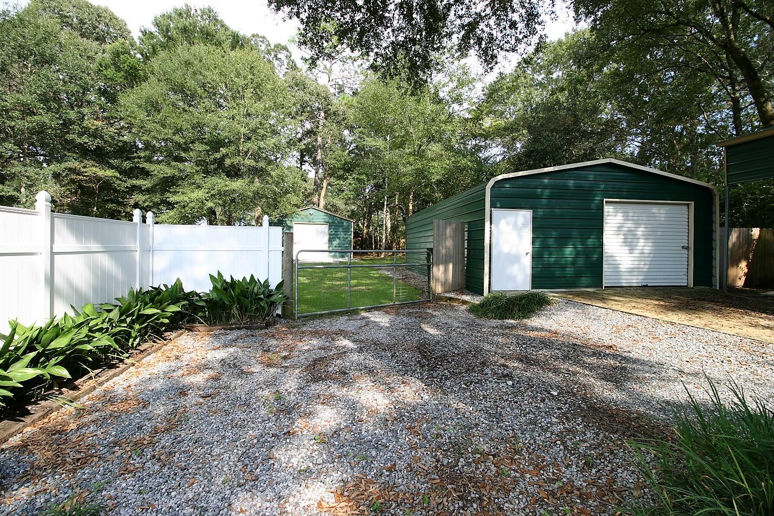 HOLLY HILLS - Residential