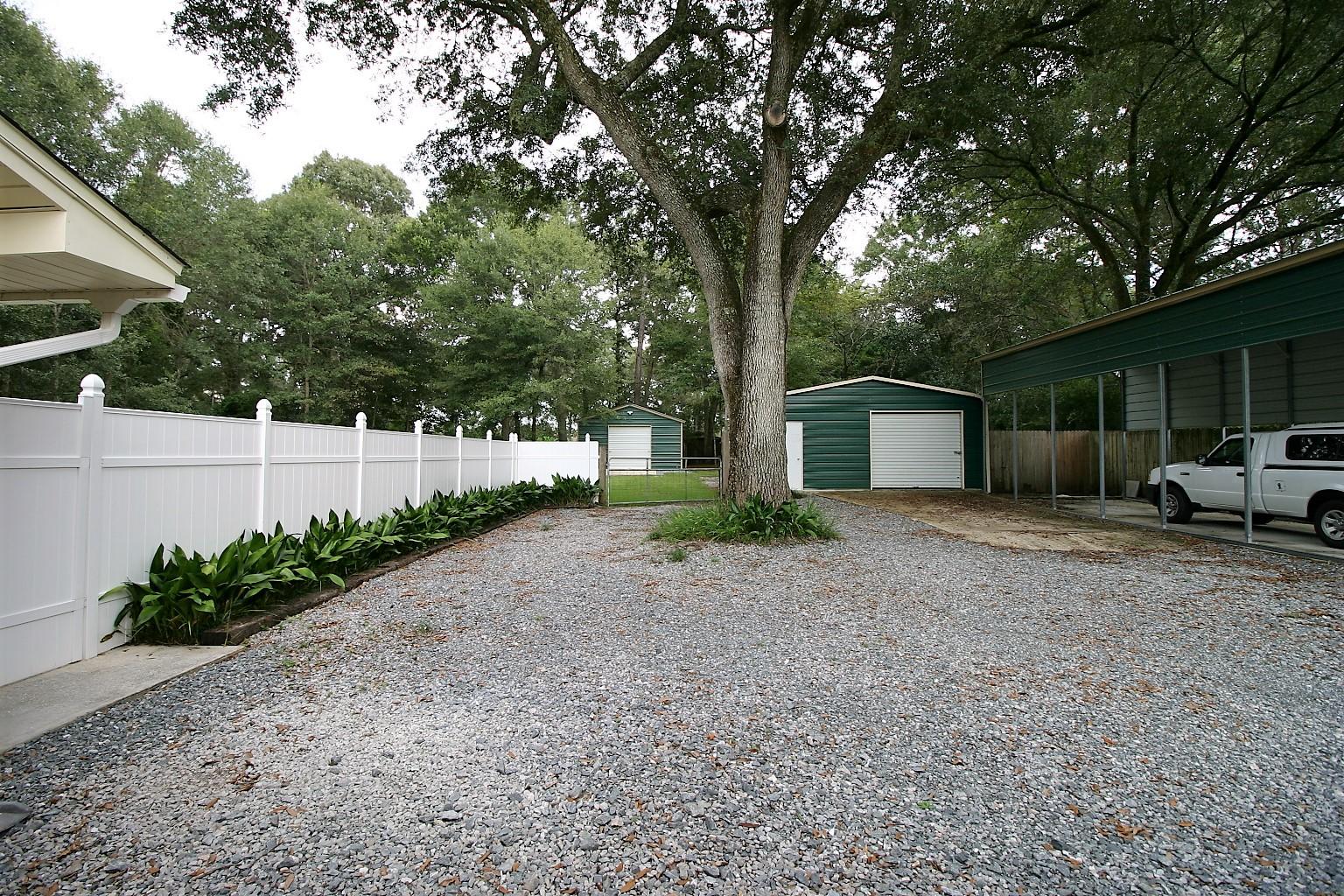 HOLLY HILLS - Residential