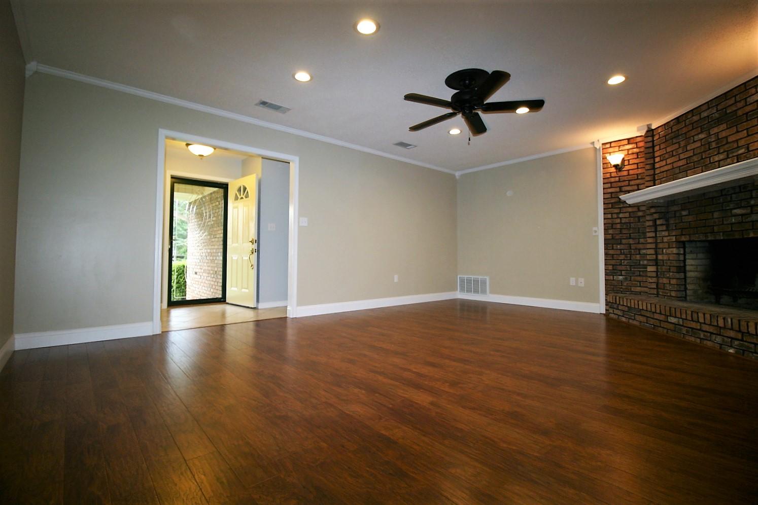 HOLLY HILLS - Residential