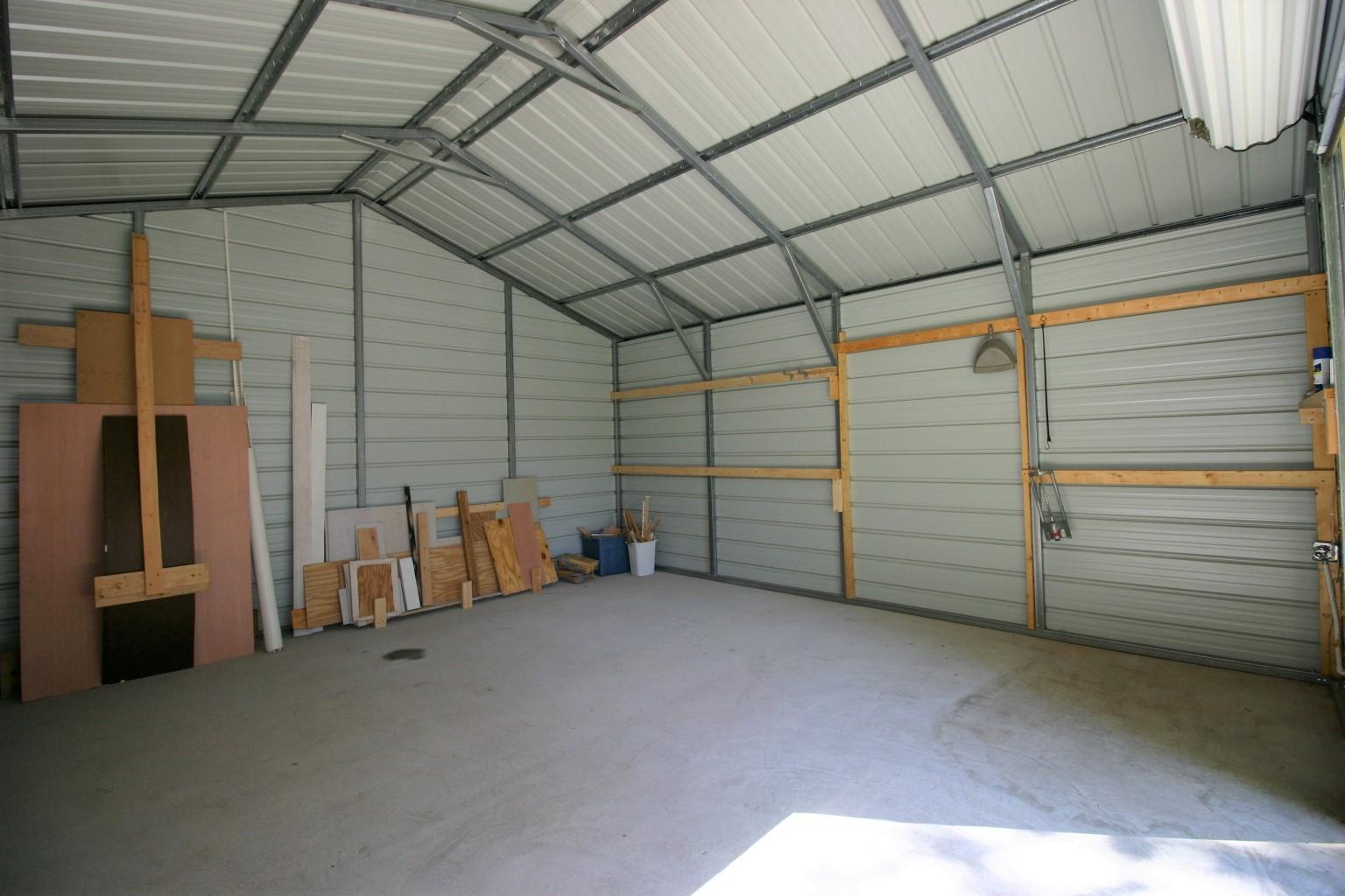 HOLLY HILLS - Residential