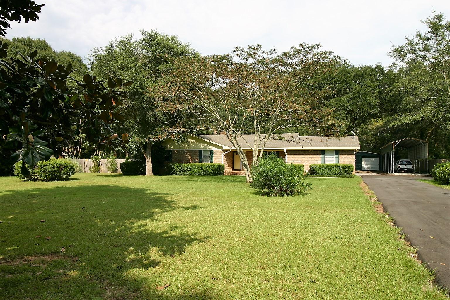 HOLLY HILLS - Residential