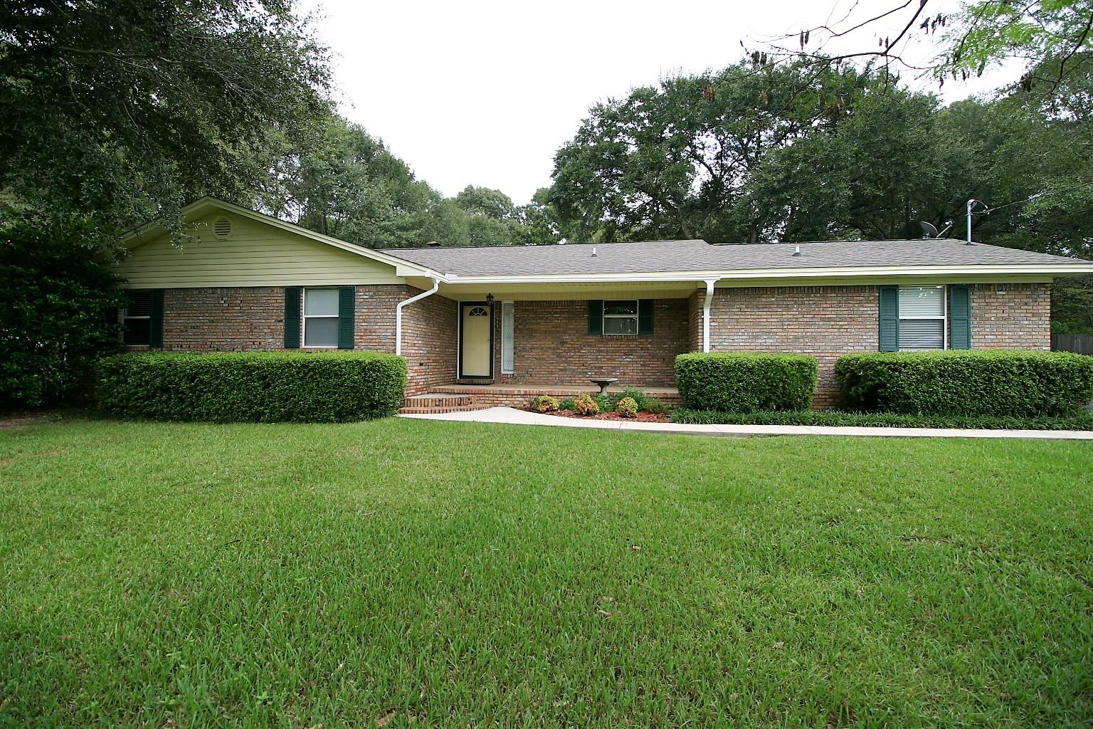 HOLLY HILLS - Residential