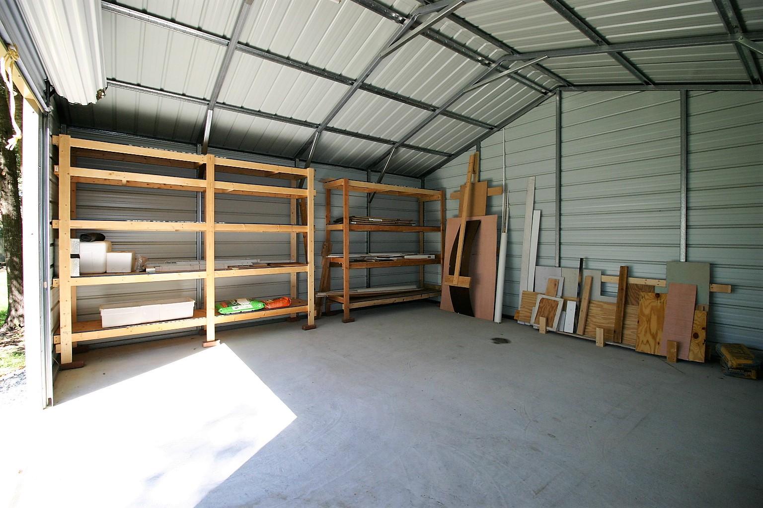 HOLLY HILLS - Residential