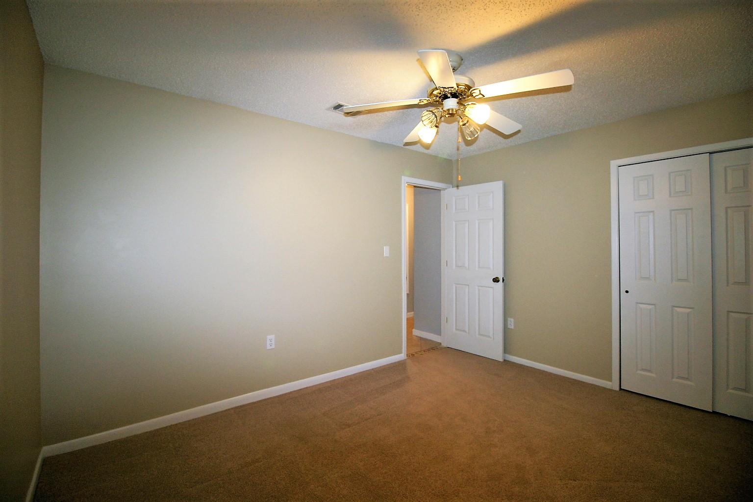 HOLLY HILLS - Residential