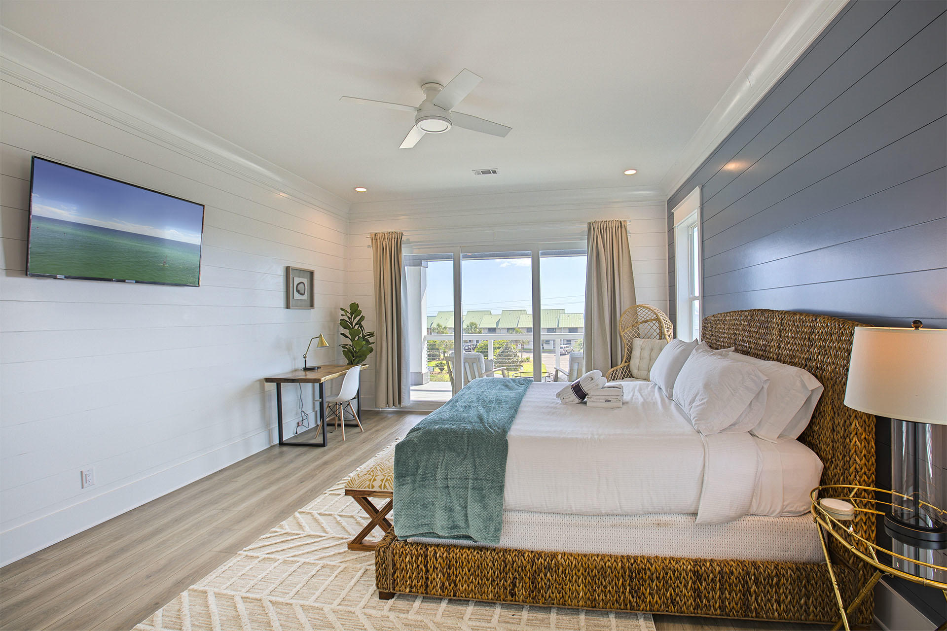 Woodward Dr - Residential