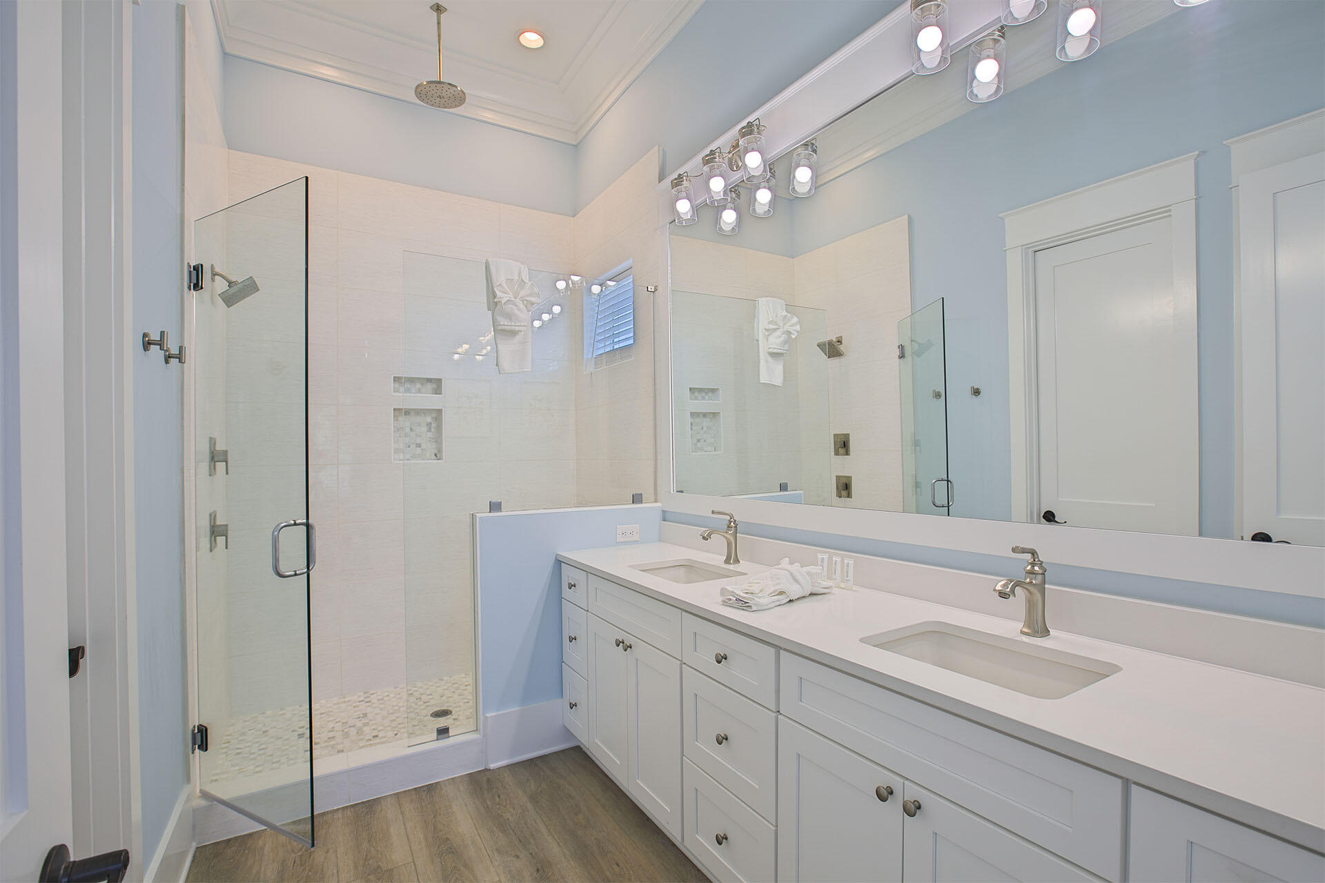 Woodward Dr - Residential