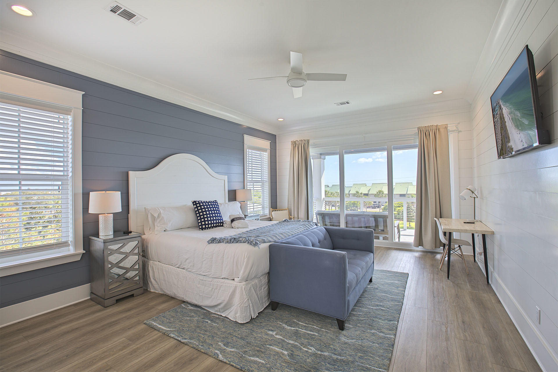 Woodward Dr - Residential