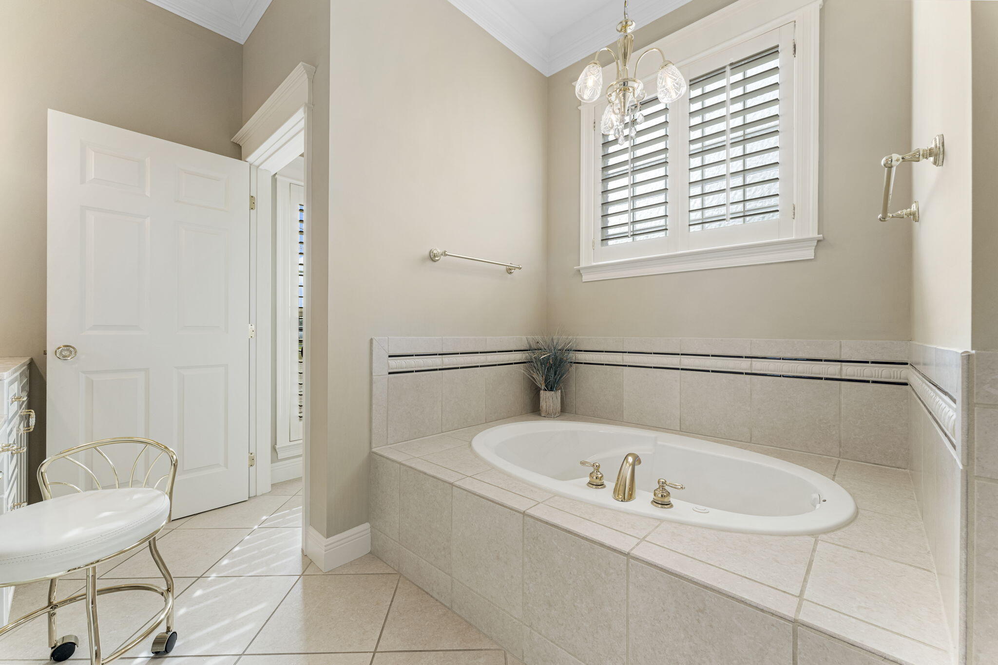 COLLEGE POINT 1ST ADDN - Residential