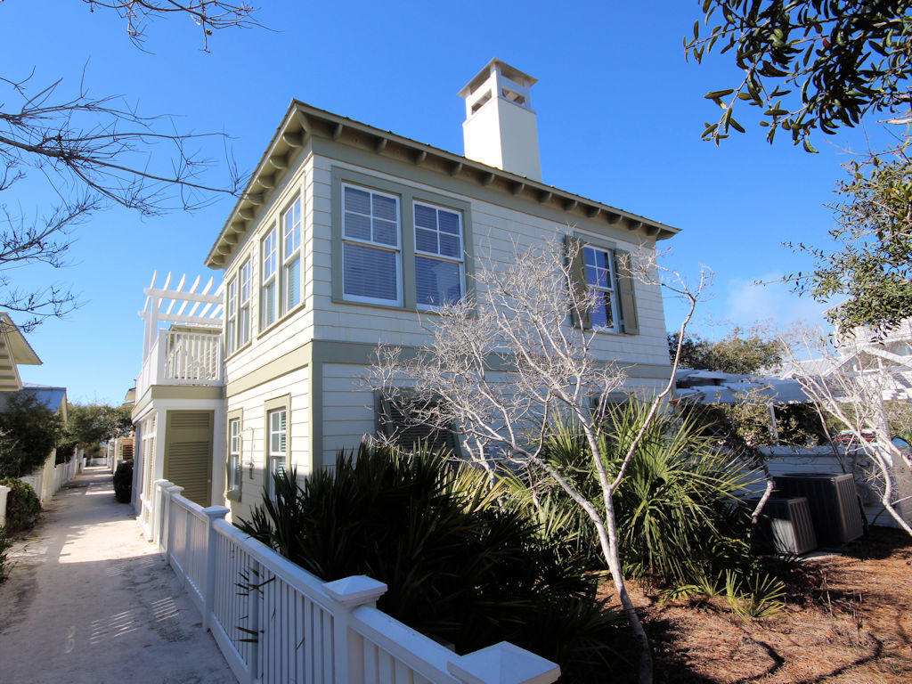 SEASIDE 10 - Residential