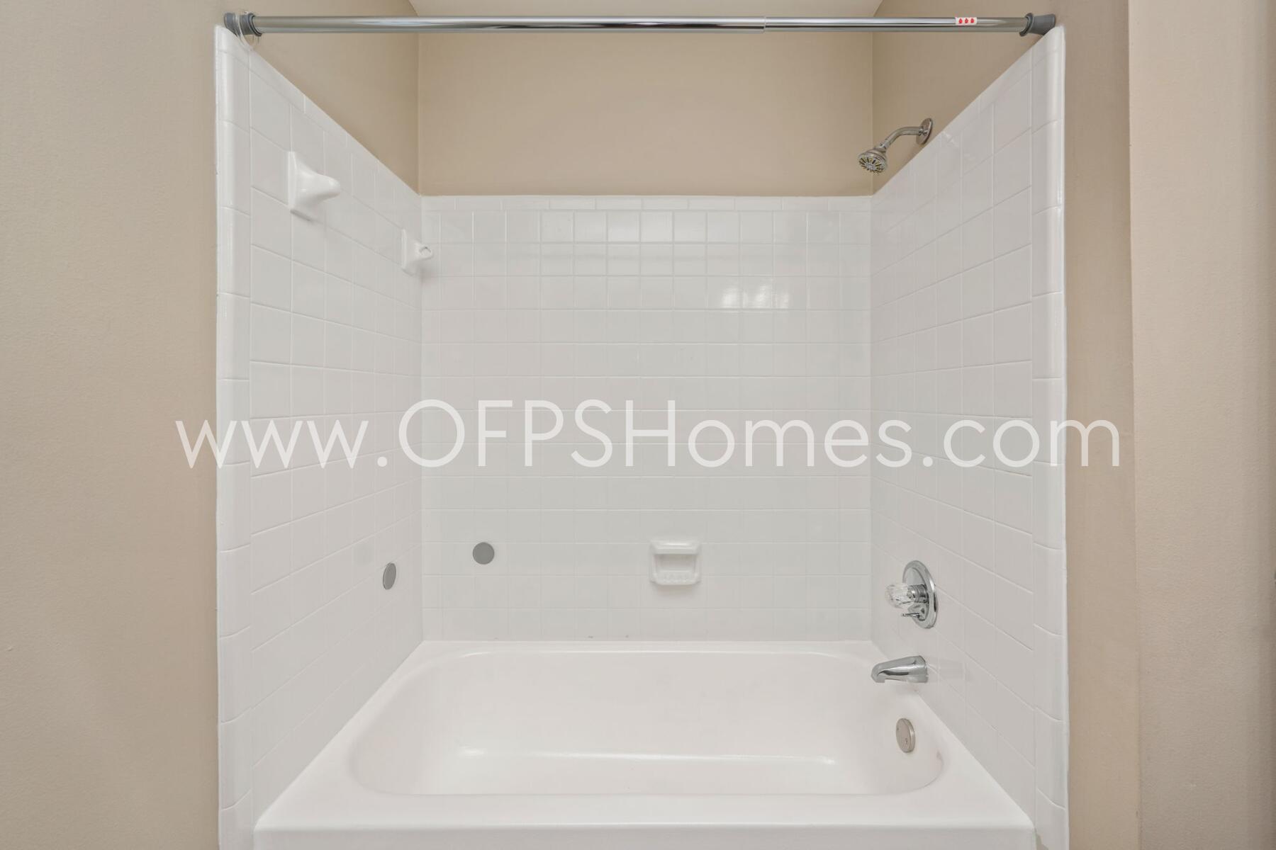 TANGLEWOOD S/D 1ST ADDN - Residential Lease