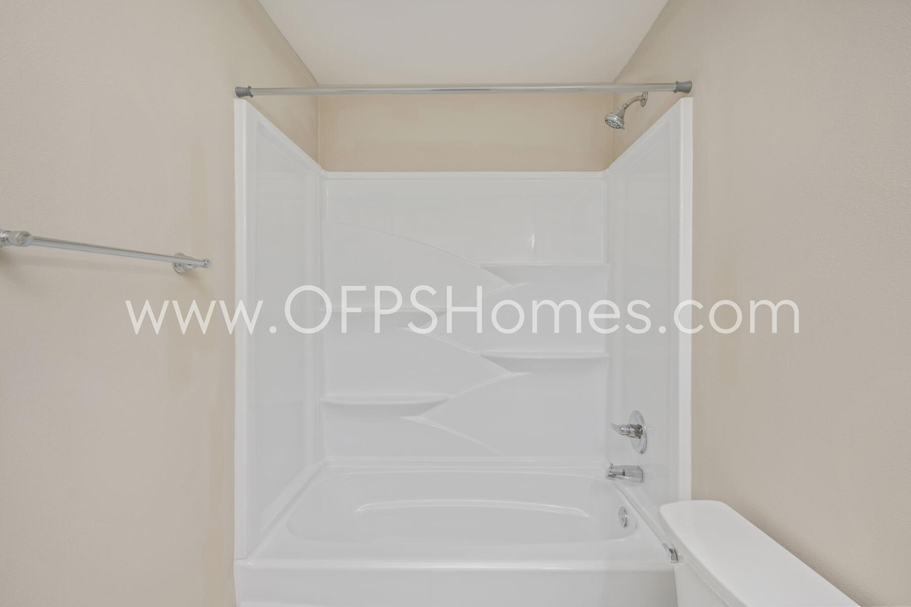 TANGLEWOOD S/D 1ST ADDN - Residential Lease